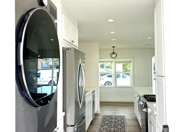 109 S Glenn Dr, Camarillo, CA 93010