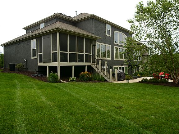 3rd image of 10405 W 169th St