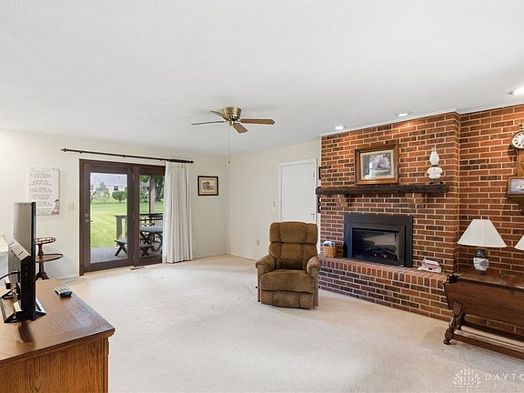 5th image of 313 Towncrest Dr