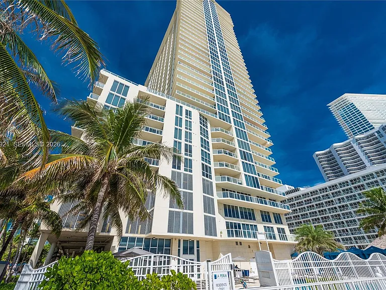 16699 Collins Ave #2501 — Photo 22