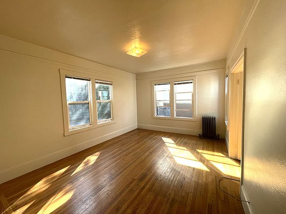 3rd image of 1739 Oxford St APT 3