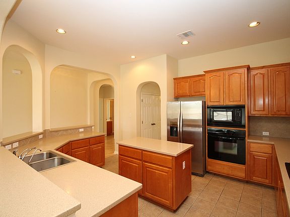 5th image of 2307 Aaron Ross Way