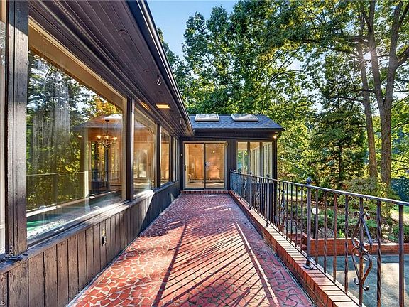 23rd image of 801 Cliftwood Dr