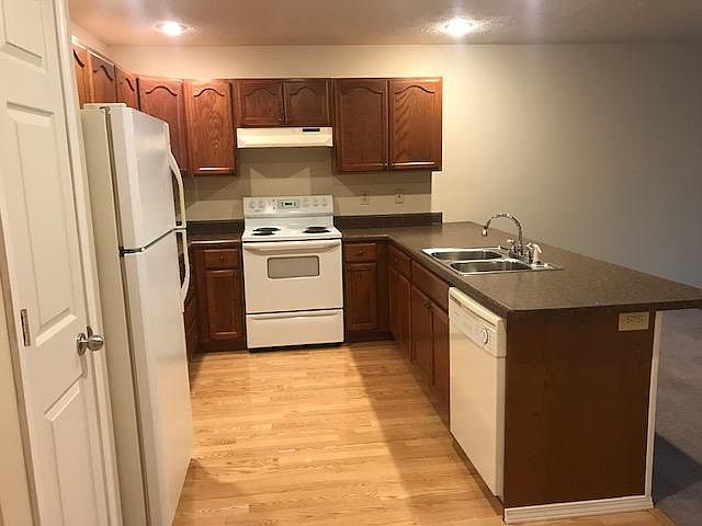2nd image of 2638 W Hueston Way