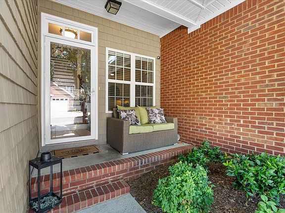 4th image of 1507 Calloway Dr Unit 2
