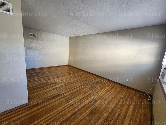 2nd image of 1506 N Waco Ave #1508-A