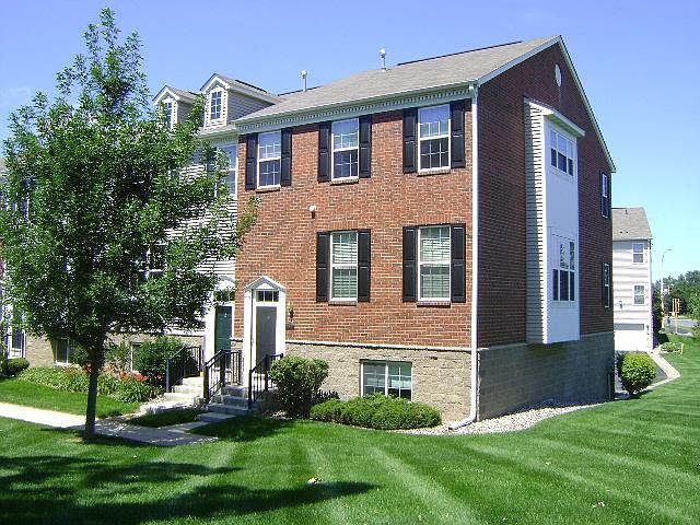 1st image of 7993 Stratford Cir N