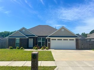 1131 Cannon Dr, Prairie Grove, AR 72753