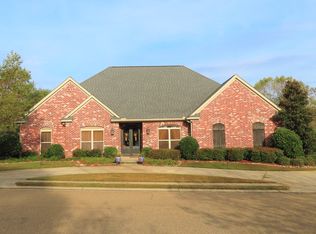251 Lake Cir, Madison, MS 39110