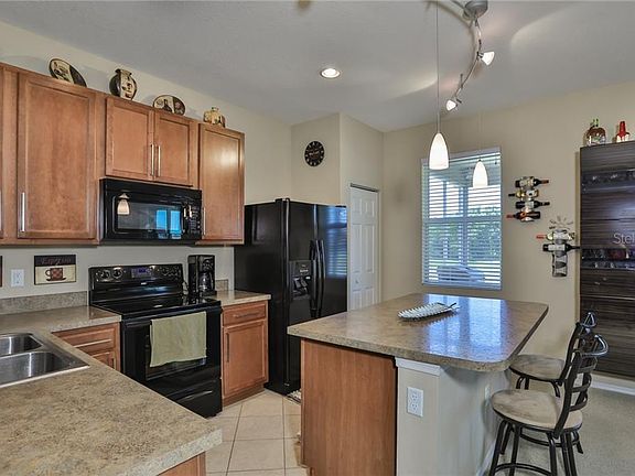 4th image of 11137 Running Pine Dr