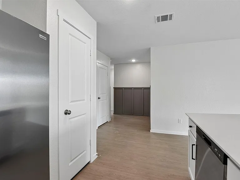 3188 Dispatch Dr — Photo 10