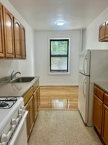225 E Mosholu Pkwy N #1E Photo 1