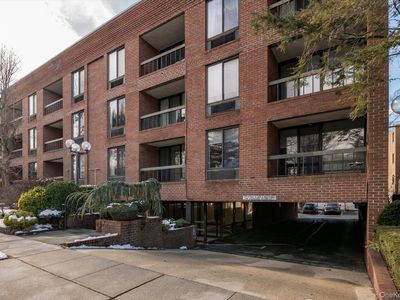 20 Gilchrest Road #3D, Great Neck, NY, 11021