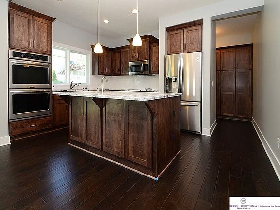 5th image of 20807 Boyd St