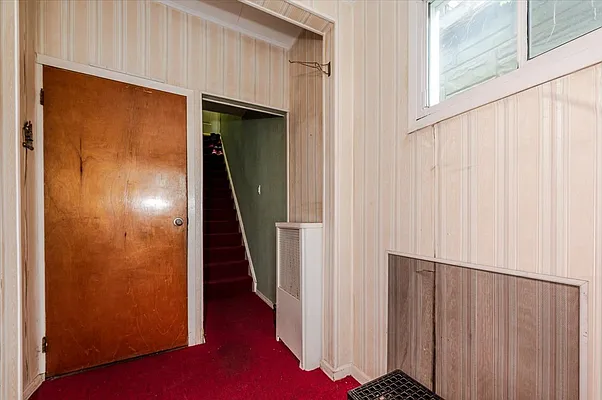 Sold by Compass | media 2
