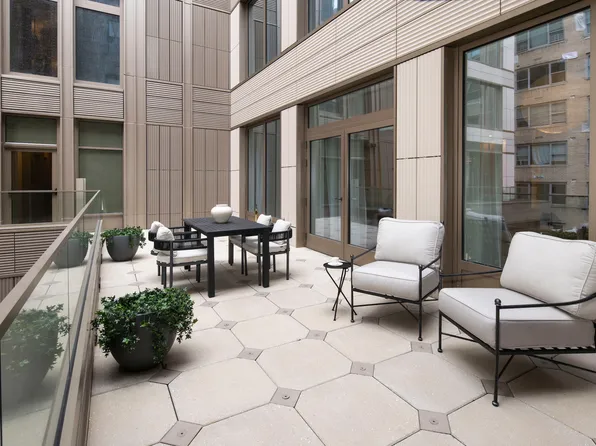 249 East 62nd Street 2D image 3 of 23