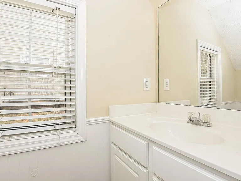 3057 Heatherbrook Trce — Photo 15
