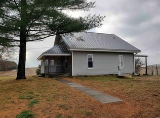 5786 S Christmas Rd, Vincennes, IN 47591