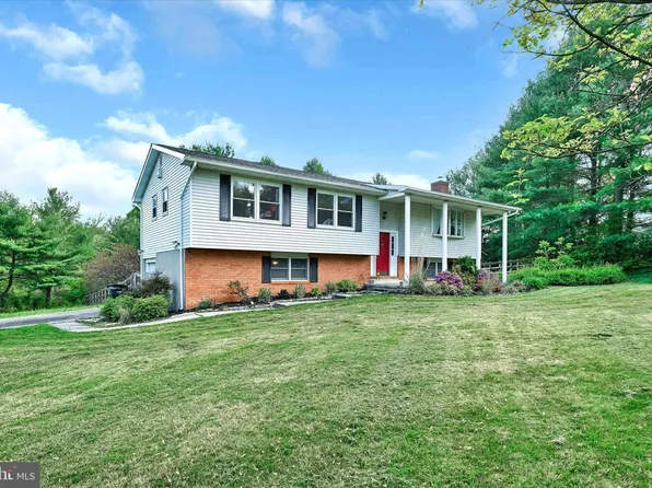 4799 Arlington Dr, Sykesville, MD 21784