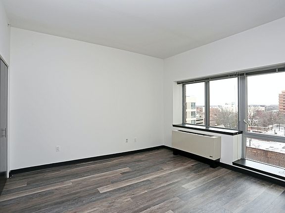 4th image of 153-30 89th Ave #1010
