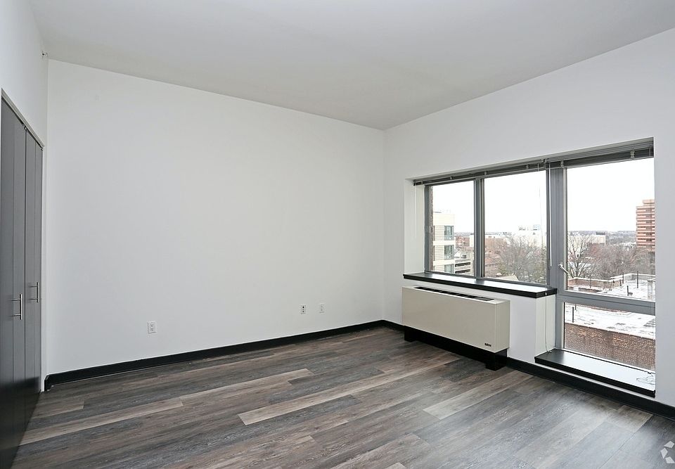 1st image of 15350 89th Ave APT 1216