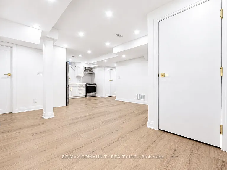 8 Capstan Ct #BASEMENT — Photo 6