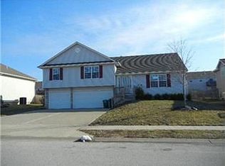 1009 Granada Dr, Raymore, MO 64083