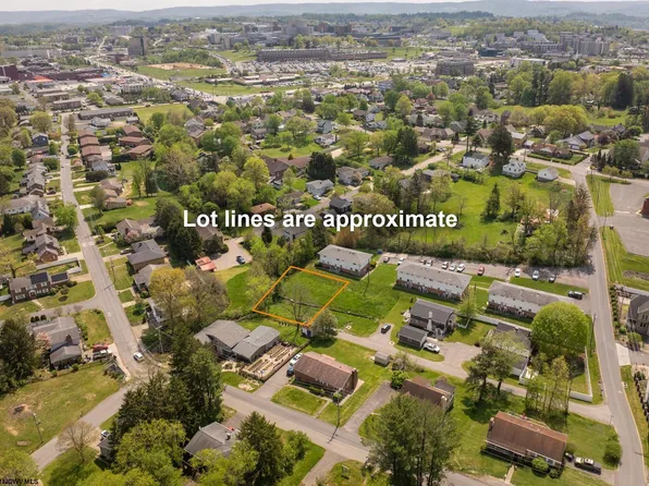 34 Salthouse Ln, Morgantown, WV 26505