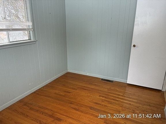 4th image of 7 Meadow Ln