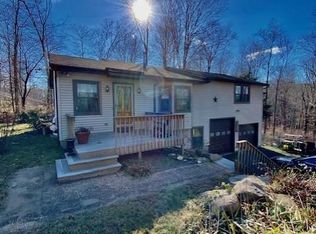 377 Turkey Hill Rd, Haddam, CT 06438