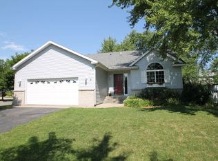 3 Country Creek Cir, Saint Cloud, MN 56301
