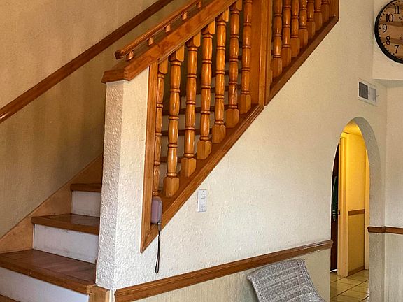 5th image of 228 Sunnyview Pl