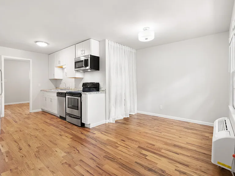 Living/Kitchen