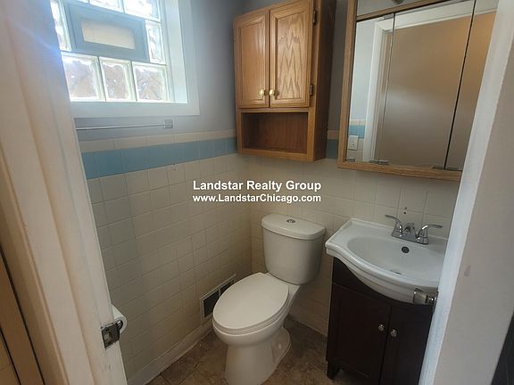 4th image of 7900 E Lawrence Ave