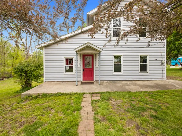 219 Water St, Jonesville, MI 49250