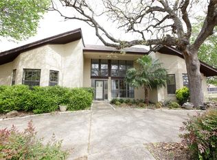 333 Eagle Dr, Bedford, TX 76021