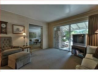 4th image of 13780 Ravenwood Dr