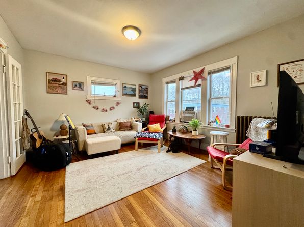 12 Saint Peter St #3