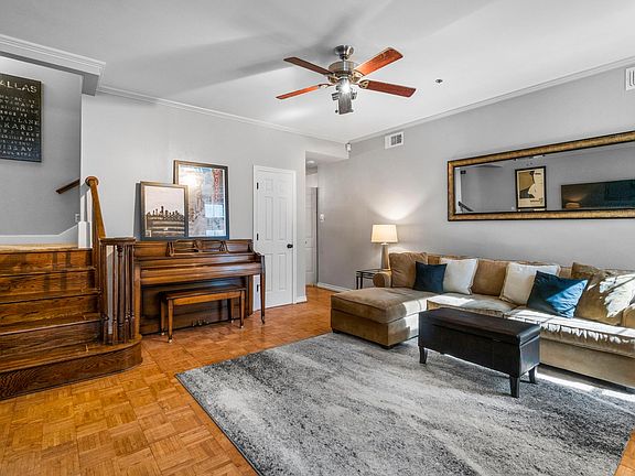 Spacious living room