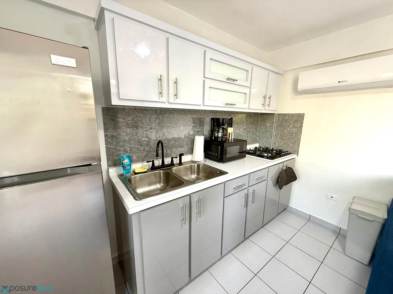 2 bed, 1.0 bath, 800 sqft, $1,200 — Photo 3
