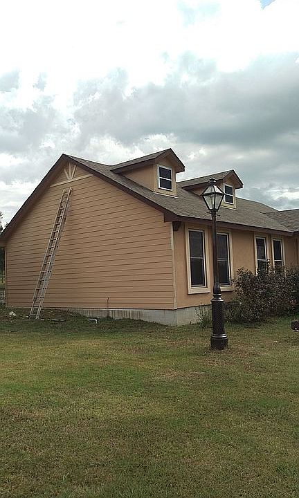 2nd image of 325 Maverick Dr