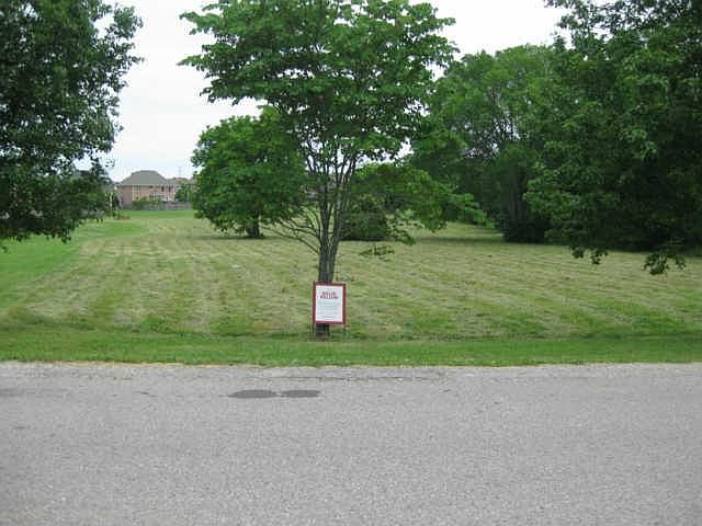 1st image of 212 Riverbend Dr