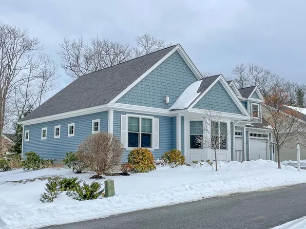81 Ridgewood Dr #88, Falmouth, ME 04105
