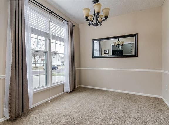 5th image of 9009 W 128th St