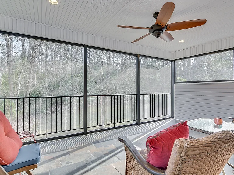 4117 Knollcrest Cir N — Photo 32