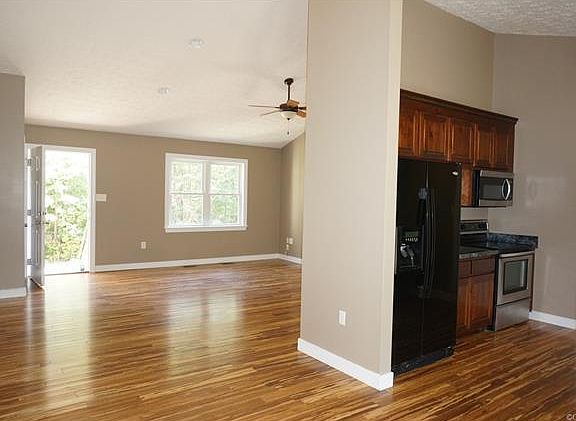 5th image of 4641 Piney Tree Ln