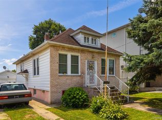 384 Husson St, Staten Island, NY 10306