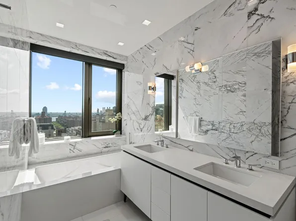 200 East 21st Street image 12 of 21