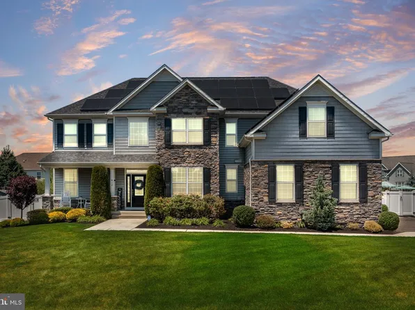 412 Gardenia Dr, Mullica Hill, NJ 08062