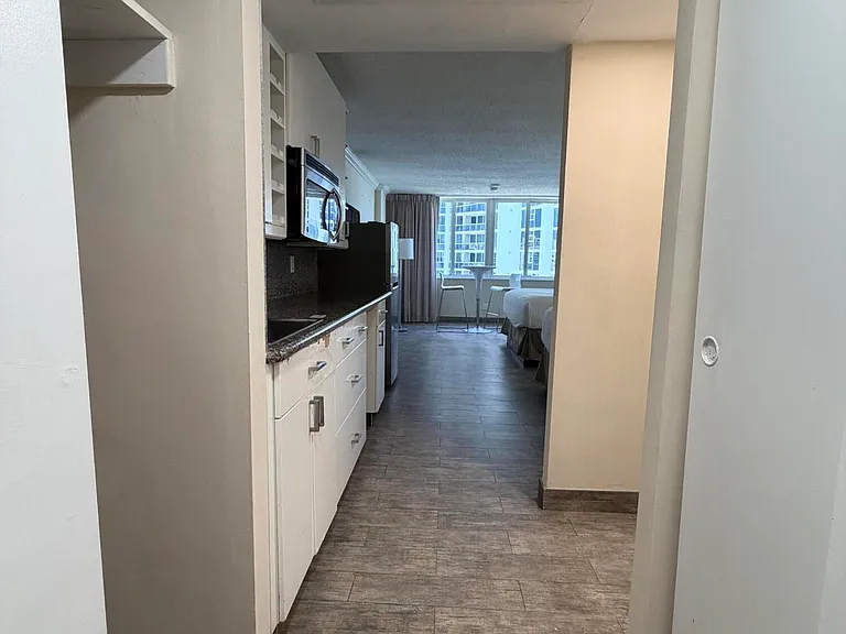 19201 Collins Ave #1122 — Photo 25